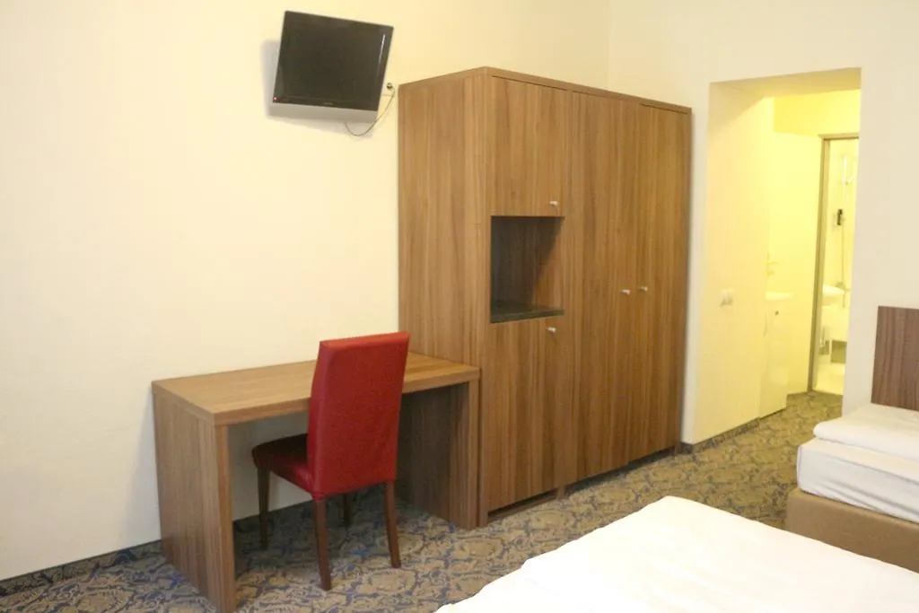 Hotel Carina Вена