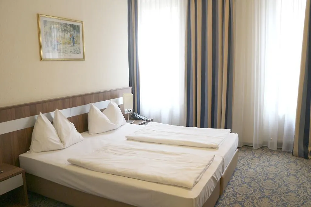 Hotel Carina Вена