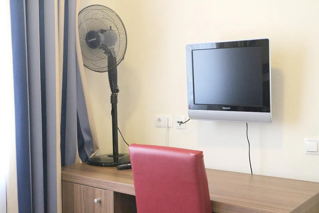 Hotel Carina Вена 3*,