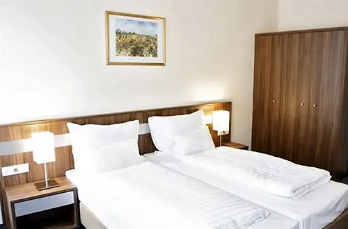Hotel Carina Вена 3*,